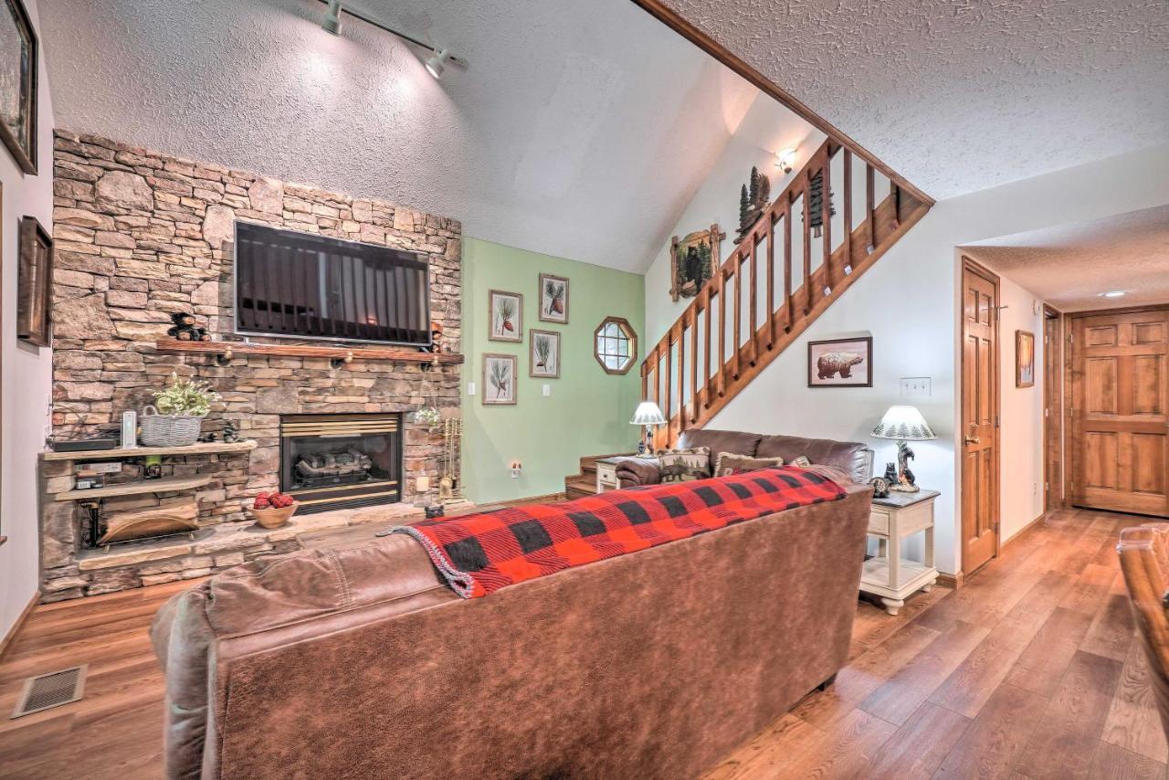 Picturesque Pigeon Forge Cabin With Mountain Views 외부 사진