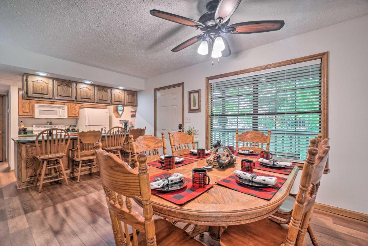Picturesque Pigeon Forge Cabin With Mountain Views 외부 사진