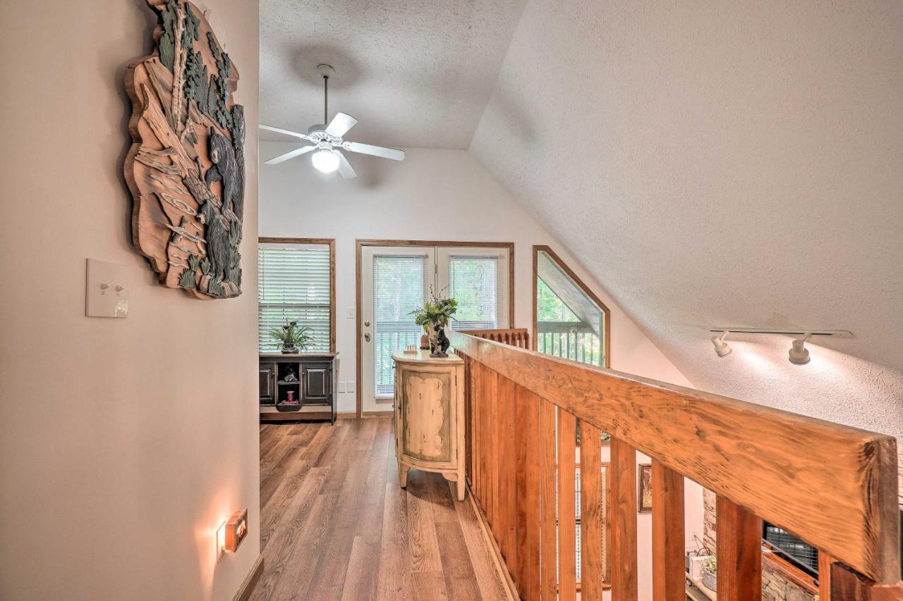 Picturesque Pigeon Forge Cabin With Mountain Views 외부 사진
